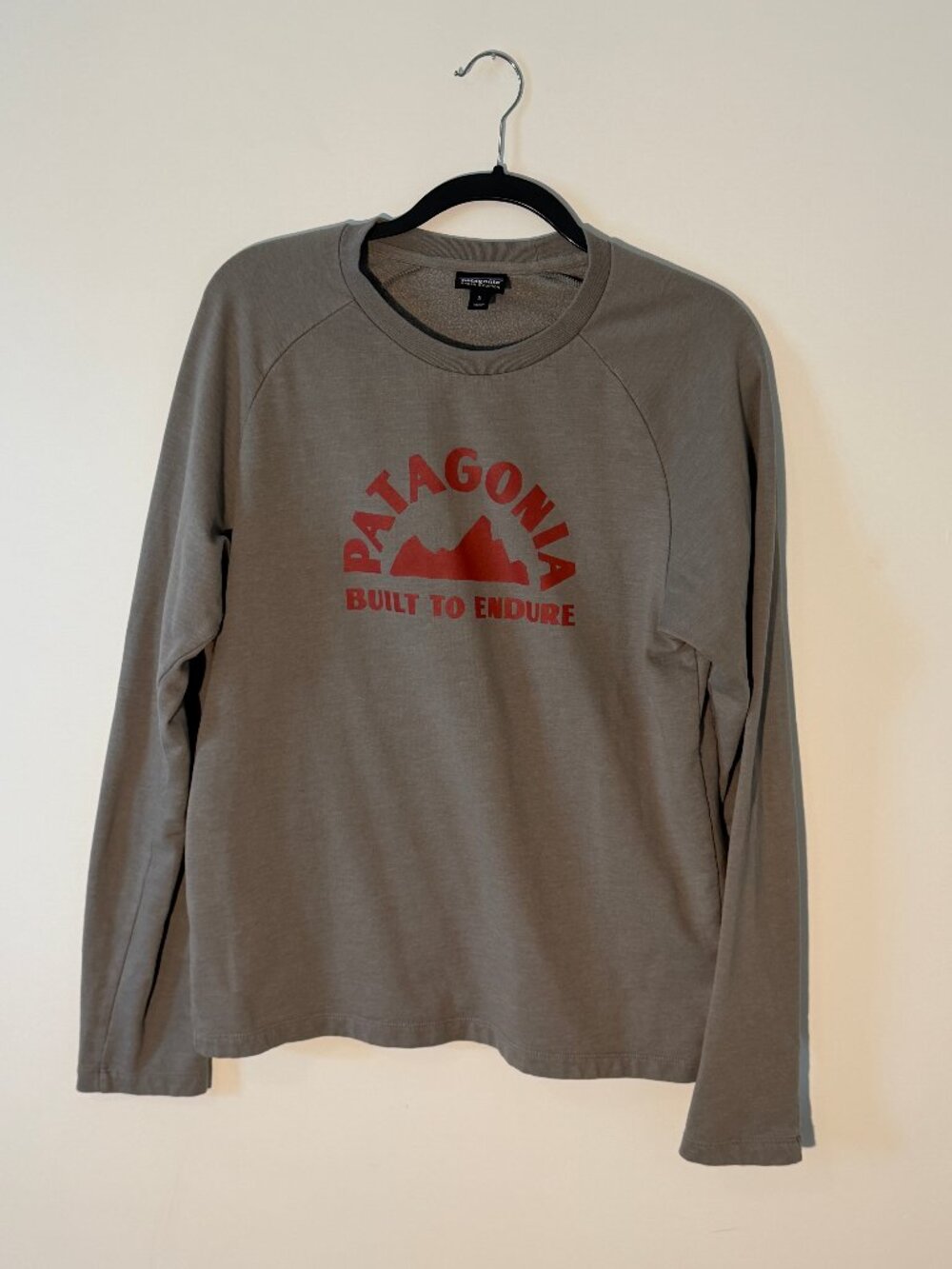 Built to Endure Patagonia Crewneck sweater Medium